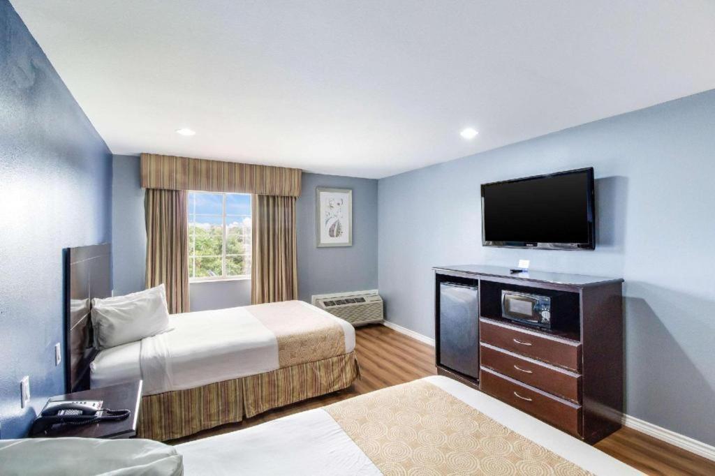 Rodeway Inn & Suites Port Arthur - Groves Eksteriør bilde