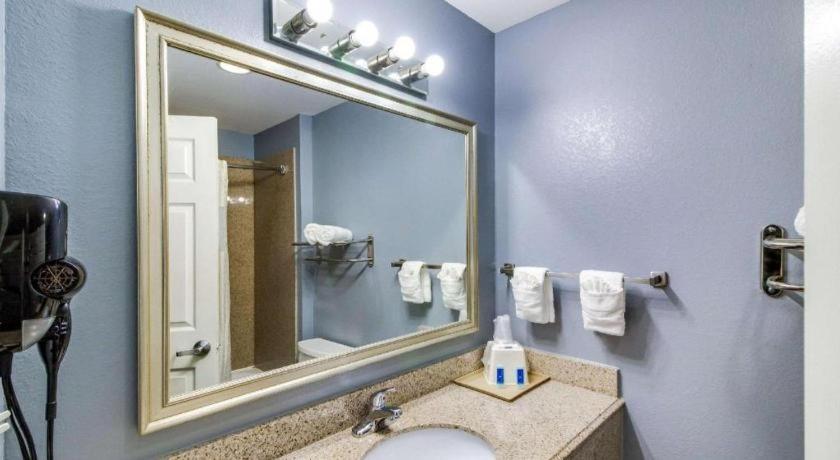 Rodeway Inn & Suites Port Arthur - Groves Eksteriør bilde